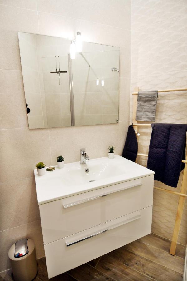Le Jardin Du Port Apartment นีซ ภายนอก รูปภาพ