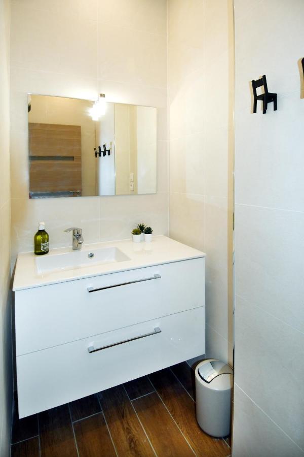 Le Jardin Du Port Apartment นีซ ภายนอก รูปภาพ